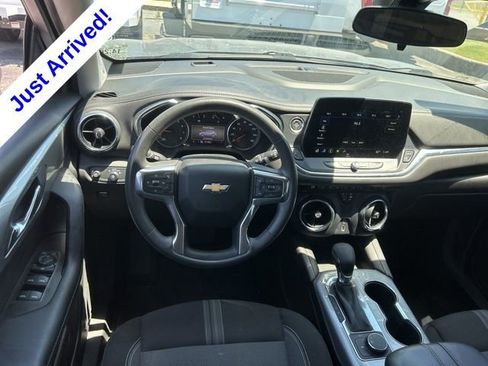 Used 2023 Chevrolet Blazer LT FWD image 27