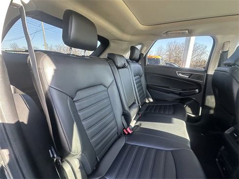 Certified 2022 Ford Edge SEL w/ Convenience Package image 38