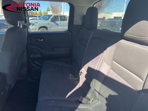 Used 2024 Nissan Frontier SV image 35