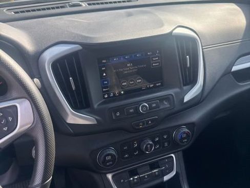 Used 2023 GMC Terrain SLE w/ Driver Convenience Package image 7