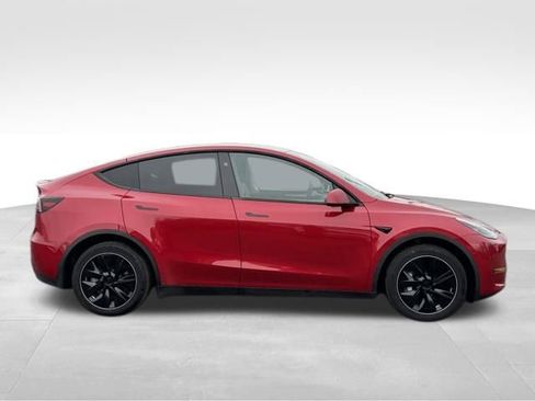 Used 2023 Tesla Model Y Long Range image 8