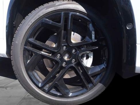 New 2026 Volkswagen Tiguan SE R-Line image 3