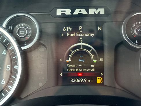 Used 2024 RAM 2500 Tradesman w/ Chrome Appearance Group image 16