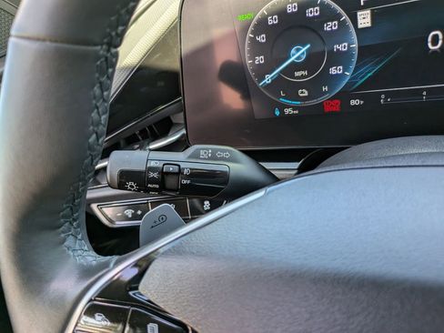Certified 2023 Kia Niro Wave FWD image 32