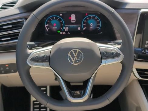 Used 2026 Volkswagen Atlas SEL Premium R-Line AWD/4WD image 9