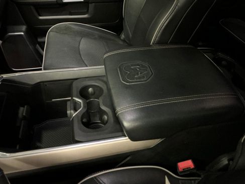 Used 2019 RAM 3500 Laramie image 28