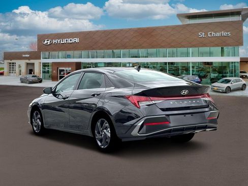 New 2026 Hyundai Elantra SEL Sport Premium FWD image 5