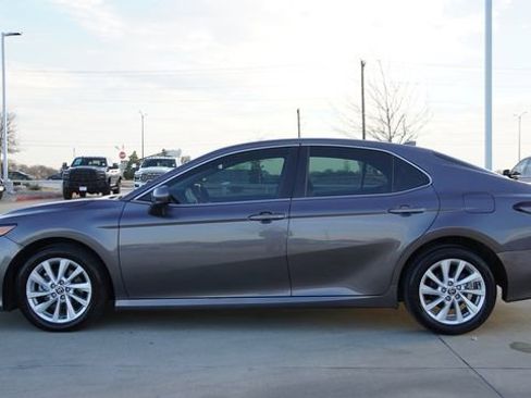 Used 2024 Toyota Camry LE FWD image 6