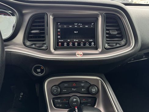 Used 2022 Dodge Challenger GT image 9