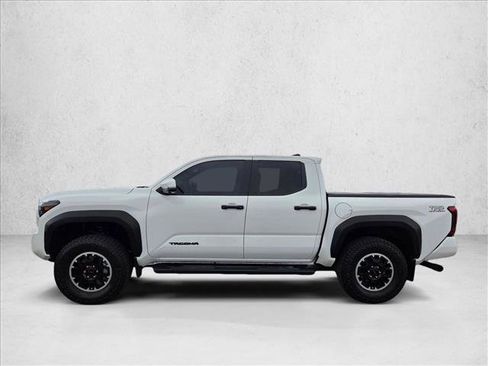 Used 2024 Toyota Tacoma TRD Off-Road w/ TRD Off Road Premium Package image 9