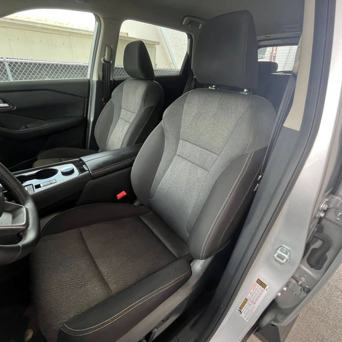 Used 2025 Nissan Rogue SV AWD/4WD image 37