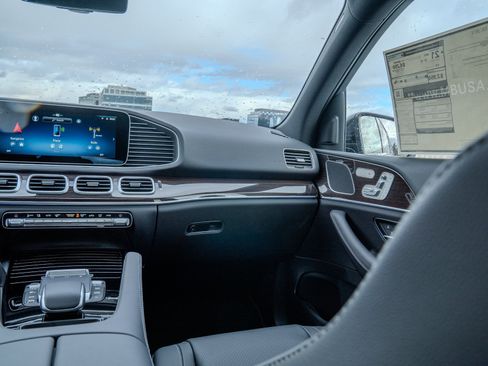 Certified 2026 Mercedes-Benz GLE 450 4MATIC image 18