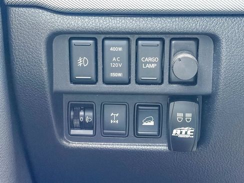 Used 2019 Nissan Titan PRO-4X w/ Pro-4x Convenience Package AWD/4WD image 54