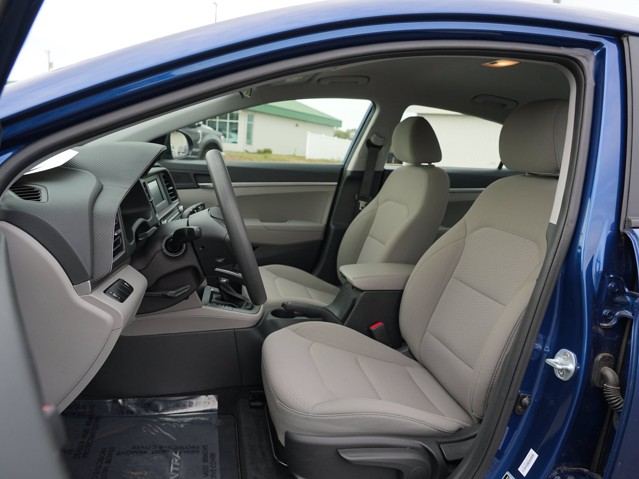 Used 2019 Hyundai Elantra SE FWD image 13