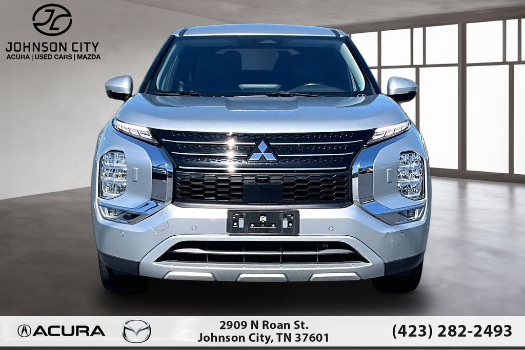 Used 2024 Mitsubishi Outlander SE Black Edition AWD/4WD image 3