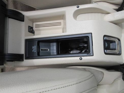 Used 2011 Volkswagen Eos Komfort FWD image 31