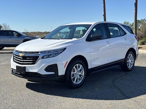 Used 2024 Chevrolet Equinox LS image 5