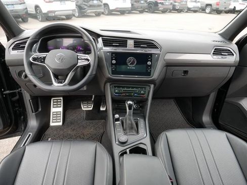 Certified 2024 Volkswagen Tiguan SE R-Line image 22