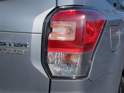 Used 2017 Subaru Forester 2.5i Premium w/ Popular Package #1A image 8