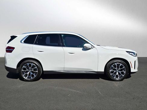Used 2026 BMW X3 xDrive30 w/ Convenience Package AWD/4WD image 3