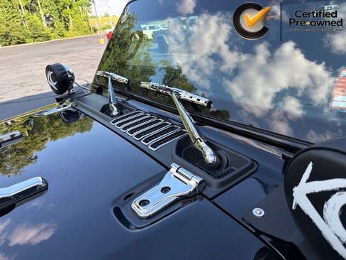 Certified 2025 Jeep Wrangler Sport AWD/4WD image 22