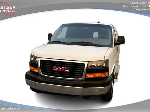 Used 2025 GMC Savana 2500 w/ Driver Convenience Package RWD image 2