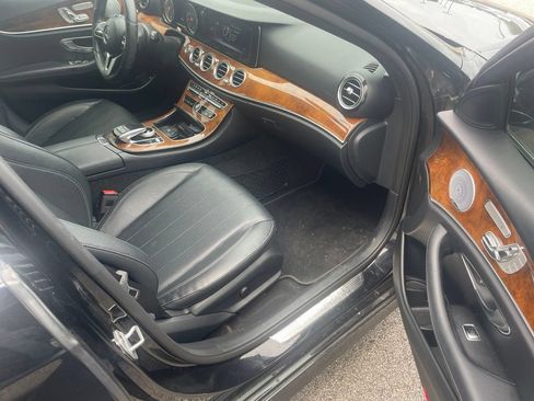 Used 2019 Mercedes-Benz E 300 4MATIC image 7