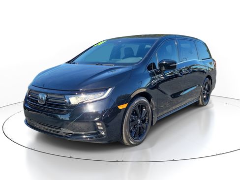 Used 2024 Honda Odyssey Sport image 3