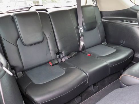 Used 2022 Nissan Armada Platinum w/ Captain's Chairs Package RWD image 11