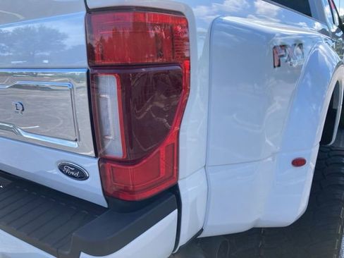 Used 2022 Ford F450 Limited w/ FX4 Off-Road Package image 16