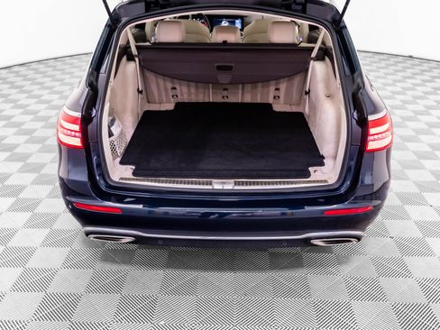 Used 2017 Mercedes-Benz E 400 4MATIC Wagon image 32