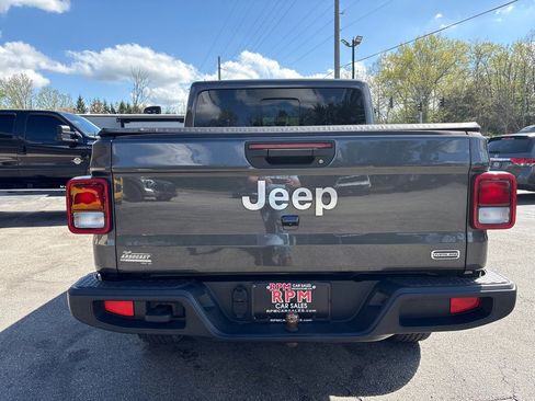 Used 2022 Jeep Gladiator Overland AWD/4WD image 5