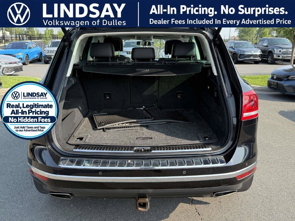 Used 2016 Volkswagen Touareg TDI AWD/4WD image 16