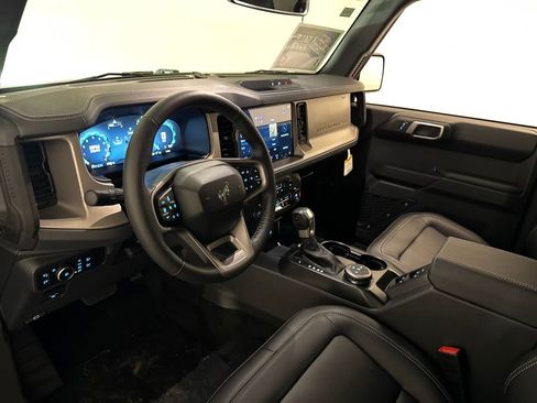 New 2025 Ford Bronco Outer Banks image 39