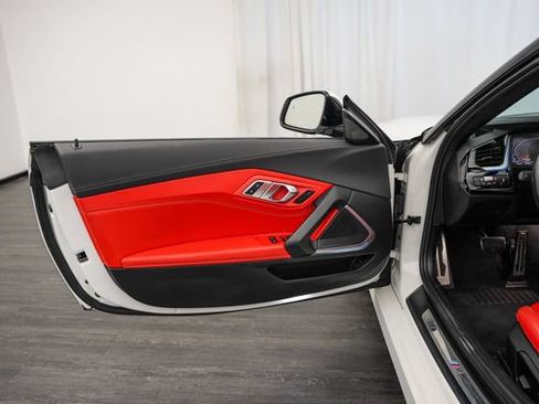 Used 2020 BMW Z4 sDrive30i w/ Premium Package RWD image 16