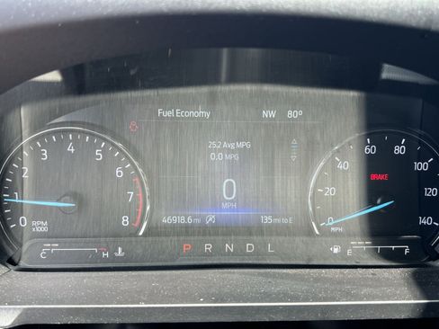 Used 2024 Ford Explorer XLT w/ Equipment Group 202A AWD/4WD image 18