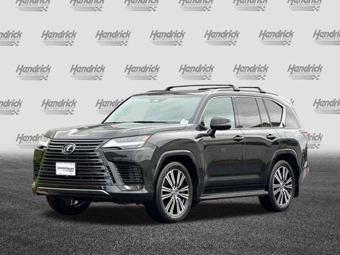 Used 2025 Lexus LX 600 4WD w/ Appearance Package image 9