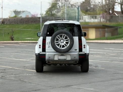 Used 2022 Land Rover Defender 110 S image 6