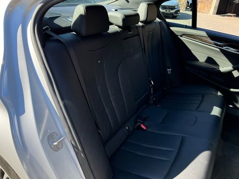 Used 2019 BMW 530i w/ Convenience Package image 21