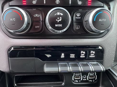 Used 2020 RAM 1500 Big Horn AWD/4WD image 26