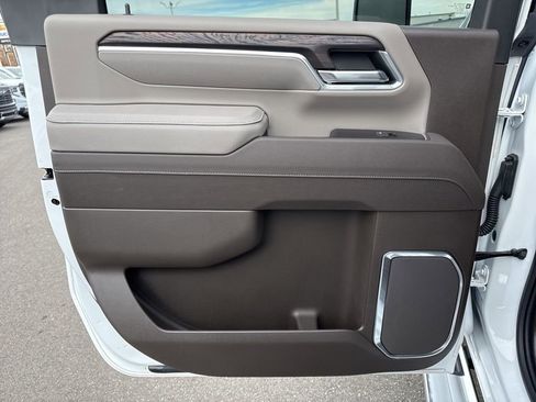 Used 2025 GMC Sierra 2500 SLT w/ LPO, GMC Protection Package image 30