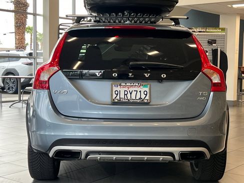 Used 2018 Volvo V60 T5 Cross Country AWD/4WD image 4