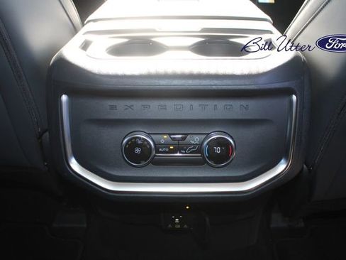 New 2025 Ford Expedition Active image 11