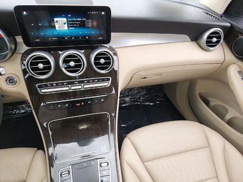 Used 2021 Mercedes-Benz GLC 300 GLC 300 image 16