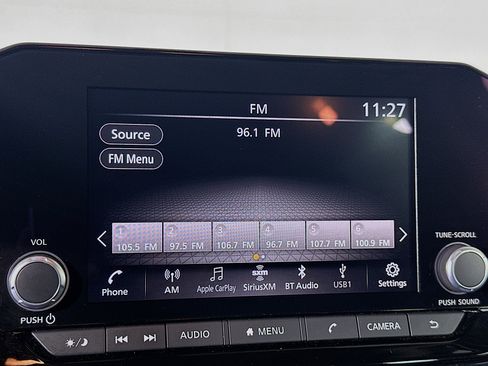 Used 2025 Nissan Pathfinder SV FWD image 21