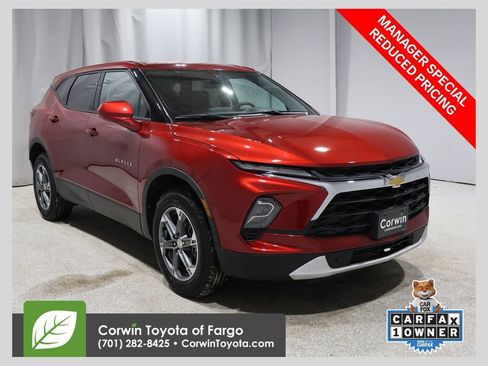 Used 2025 Chevrolet Blazer LT image 1