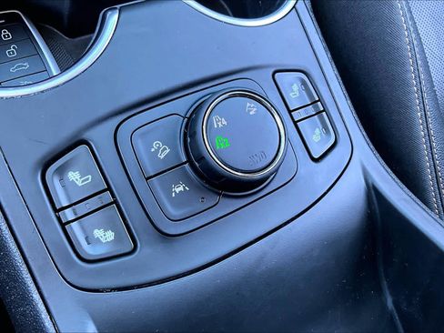 Used 2020 GMC Terrain SLT w/ Preferred Package AWD/4WD image 35