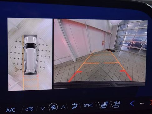 New 2025 Chevrolet Suburban Premier image 53