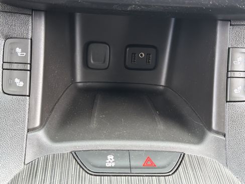Used 2019 GMC Acadia SLT FWD image 13