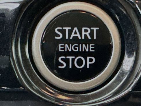 Used 2024 Nissan Pathfinder SV FWD image 19